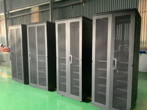 Tủ rack 42U D1000 chất lượng cao, giá rẻ hãng SeArack sản xuất.