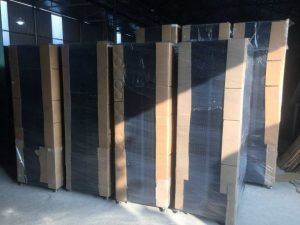 Hình ảnh : Những chiếc Tủ rack 42U chất lượng cao, giá rẻ hãng SeArack được đóng gói cẩn thận trước khi vận chuyển tới tay khách hàng .