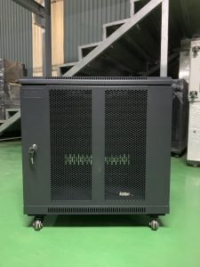 Tủ rack, tủ mạng 10U dạng tháo rời thương hiệu SeArack do Cơ Điện Hà Nội sản xuất.
